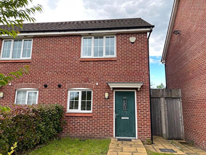 2 Bedroom End Of Terrace House To Rent In Stonehouse Drive, Manchester, Greater Manchester, M7