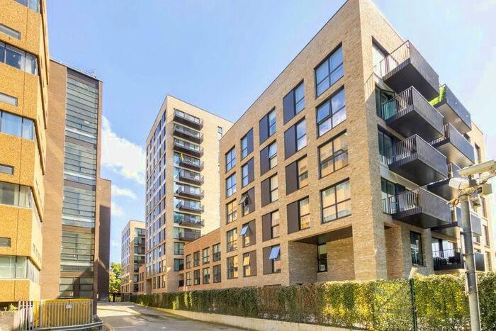 2 Bedroom Flat To Rent In Bathgate Place, London, W13