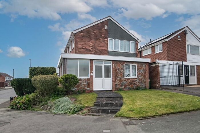 3 Bedroom Detached House For Sale In Lea Green Avenue, Foxyards, Tipton, DY4