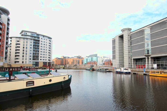 2 Bedroom Flat To Rent In Magellen House, Leeds City Centre, Leeds, LS10