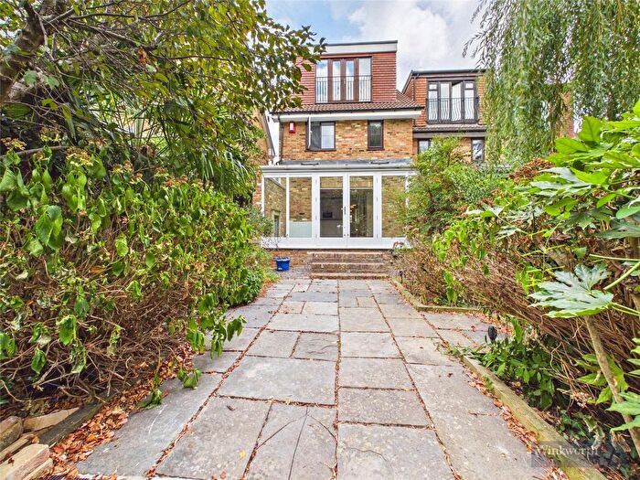 5 Bedroom Semi Detached House To Rent In The Willows, Weybridge, KT13