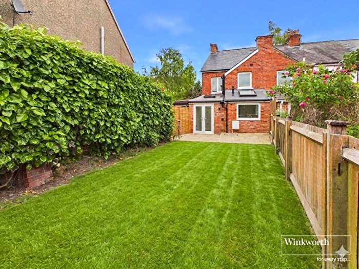 2 Bedroom End Of Terrace House To Rent In Ashton Road, Newbury, Berkshire, RG14