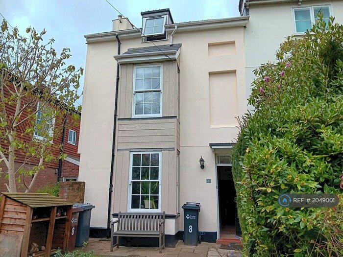 3 Bedroom Semi-Detached House To Rent In Sivell Place, Exeter, EX2