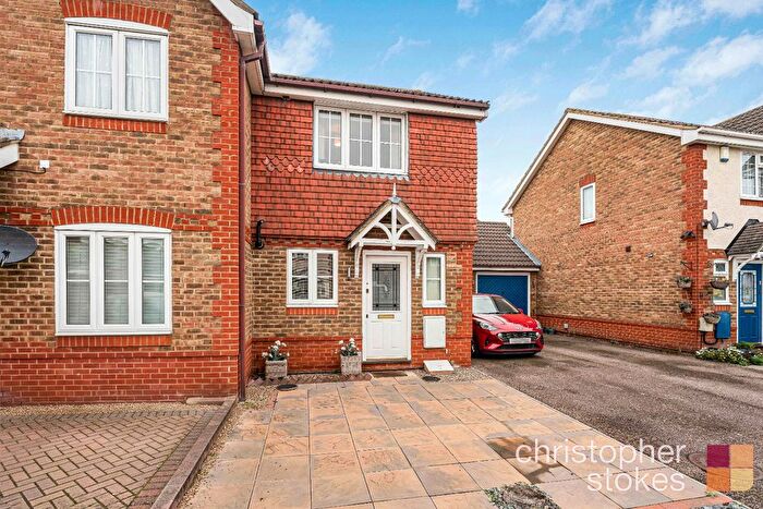 2 Bedroom Semi Detached House For Sale In Cohen Close, Cheshunt, Hertfordshire, EN8