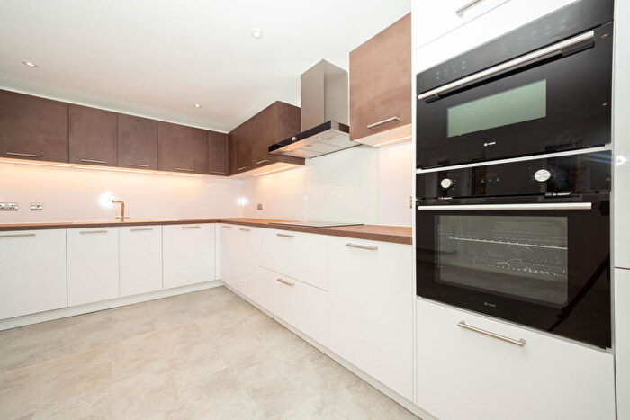 2 Bedroom Detached House To Rent In The Stables, Tetley Gate, Headingley, Leeds, LS6