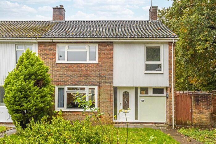4 Bedroom End Of Terrace House To Rent In Savernake Walk, Crawley, RH10