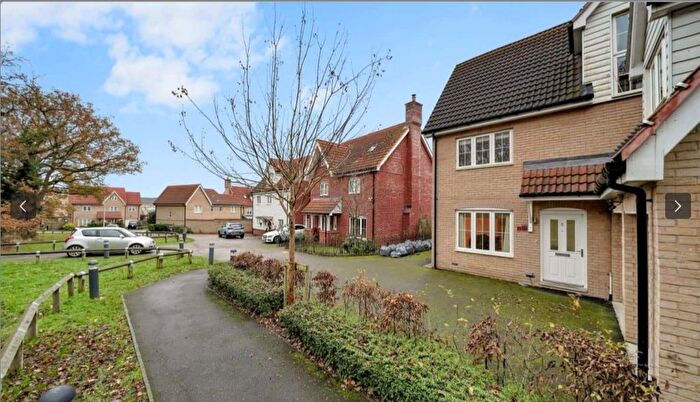6 Bedroom Detached House To Rent In Olive Grove, Chigwell, Essex, IG7