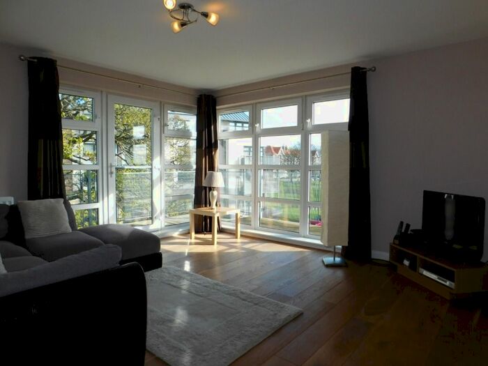 3 Bedroom Flat To Rent In Hammerman Drive, Hilton, Aberdeen, AB24