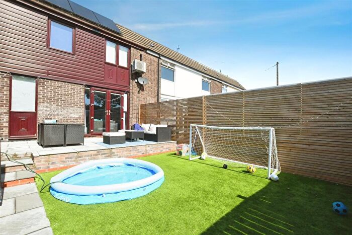 4 Bedroom Terraced House For Sale In Lanyon Close, Bransholme, Hull, HU7
