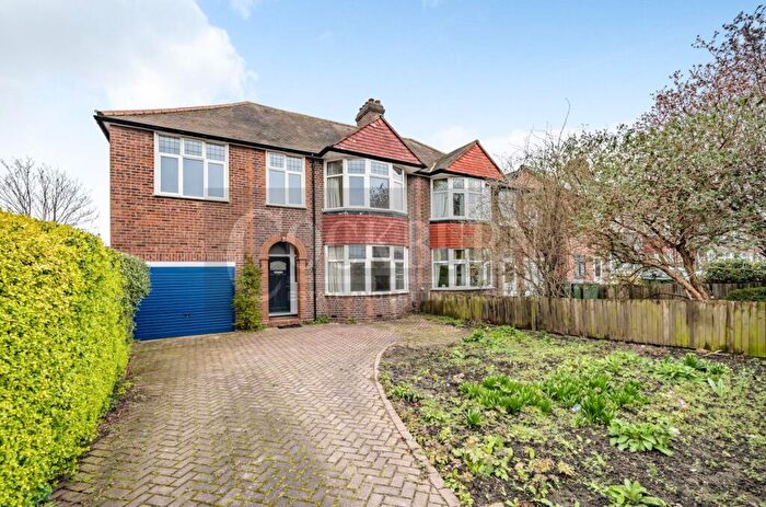 4 Bedroom Semi-Detached House To Rent In Court Road, Mottingham, SE9