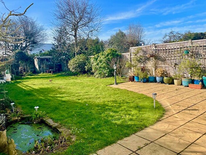 3 Bedroom Semi-Detached House For Sale In Highlands, Leigh-On-Sea, Essex, SS9