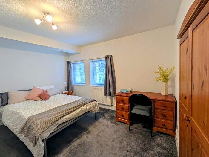 1 Bedroom Flat To Rent In Flat, Daisy Bank Road, Manchester, Greater Manchester, M14
