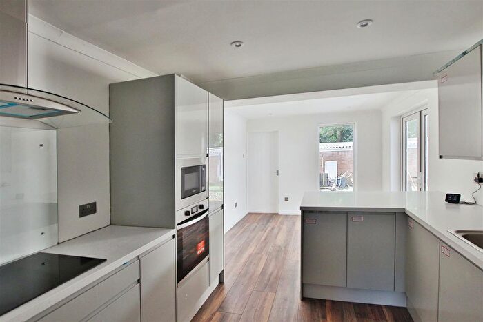 3 Bedroom Terraced House For Sale In Wykeham Field, Wickham, Fareham, PO17