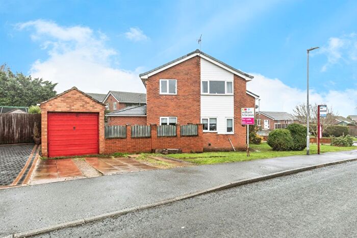 4 Bedroom Detached House For Sale In Castlegate Drive, Pontefract, WF8