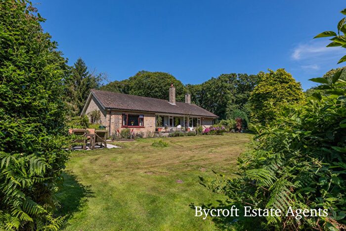 3 Bedroom Detached Bungalow For Sale In Wayford, Norwich, NR12