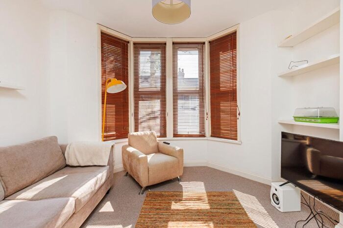 2 Bedroom Flat For Sale In Gloucester Road, Horfield, Bristol, BS7