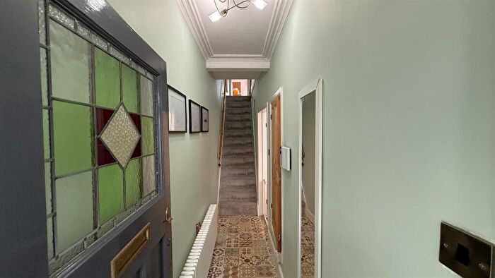 3 Bedroom Terraced House For Sale In Sir Johns Road, Selly Park, Birmingham, B29