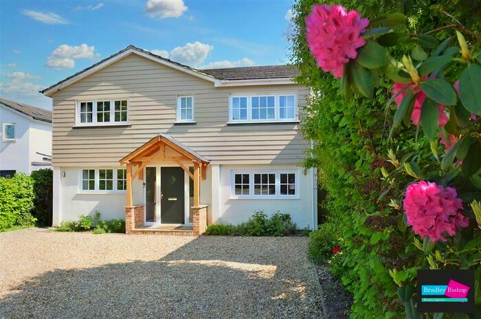 4 Bedroom Detached House For Sale In Sandyhurst Lane, Ashford, Kent, TN25