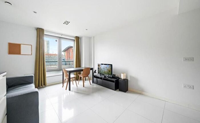 1 Bedroom Flat To Rent In Osnaburgh Street, Fitxrovia, London, NW1