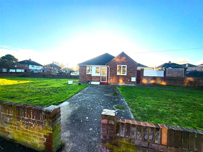 2 Bedroom Property To Rent In Queens Drive, Bedford, MK41