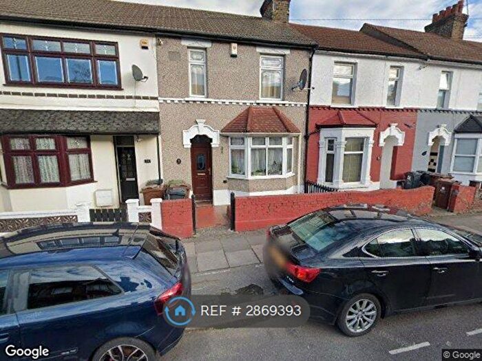 3 Bedroom Terraced House To Rent In Suffolk Road, Barking, IG11