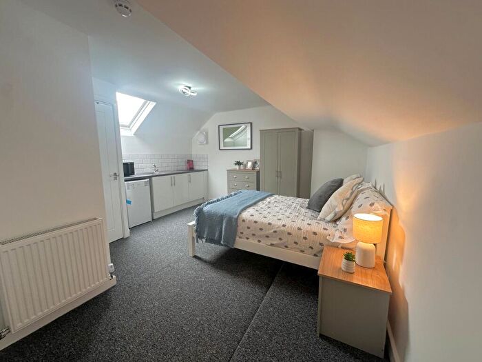 1 Bedroom Flat To Rent In Prospect Road North, Redditch, B98