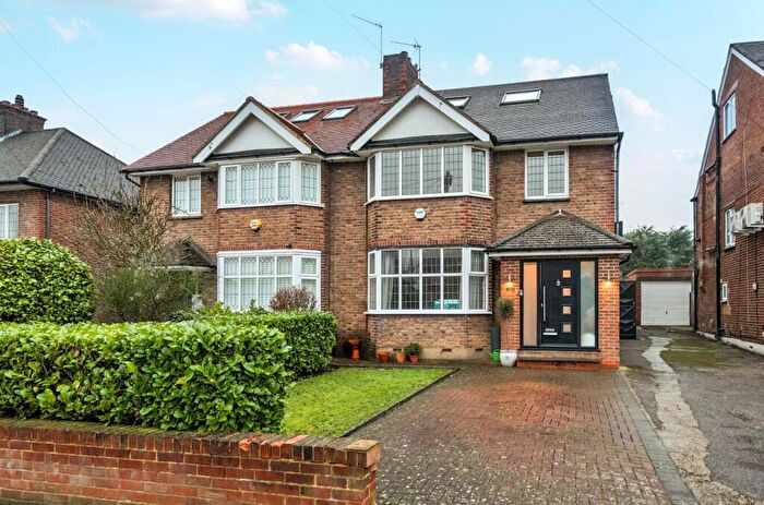 5 Bedroom Semi Detached House For Sale In Cissbury Ring South, Woodside Park, N12