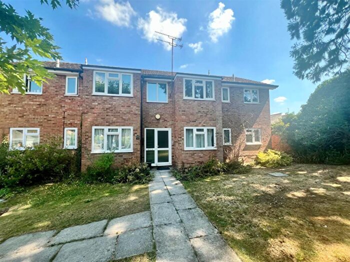 2 Bedroom Flat To Rent In Keynsham Bank Cheltenham, GL52