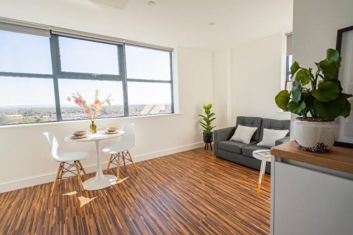 1 Bedroom Apartment To Rent In Chester Road, Manchester, Greater Manchester, M16