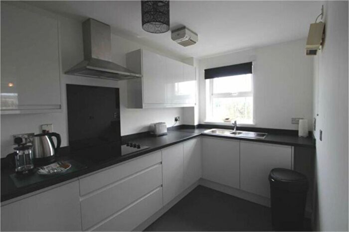 2 Bedroom Apartment To Rent In Clarendon Court, - Clarence Road, Windsor, Berks, SL4