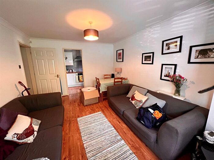 2 Bedroom Flat To Rent In Burton Road, Didsbury, Manchester, M20