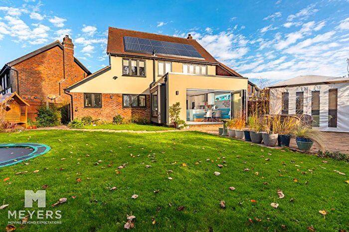 4 Bedroom Detached House For Sale In Bishops Close, Littledown, BH7