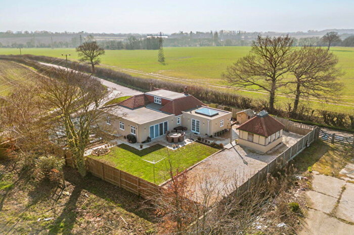 4 Bedroom Detached House For Sale In Brook Lane, Great Baddow, Chelmsford, CM2