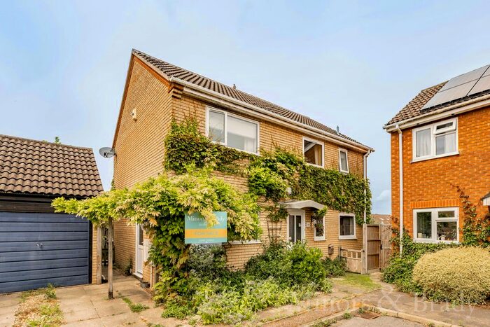 4 Bedroom Detached House For Sale In Andrew Goodall Close, Dereham, NR19