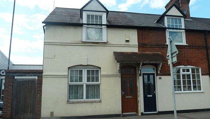 2 Bedroom Terraced House For Sale In Kingston Road, Leatherhead, Surrey, KT22