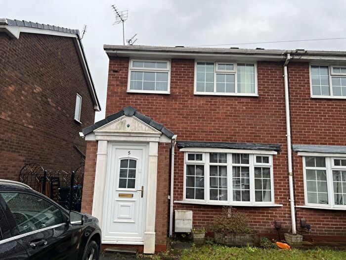 3 Bedroom Property To Rent In Sharon Close, Ashton-Under-Lyne, OL7