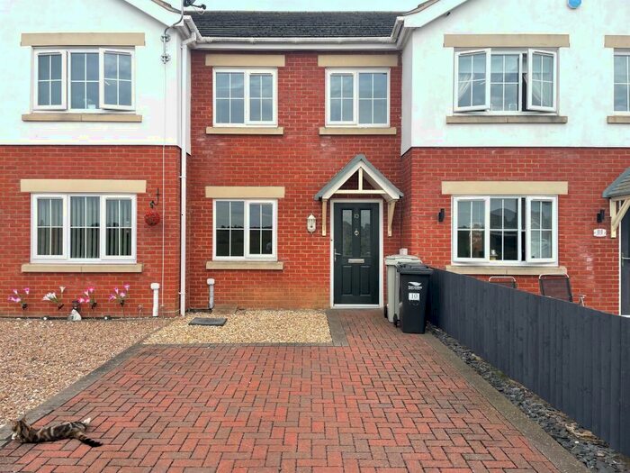 2 Bedroom Town House To Rent In Cottesmore Close, Skegness, PE25