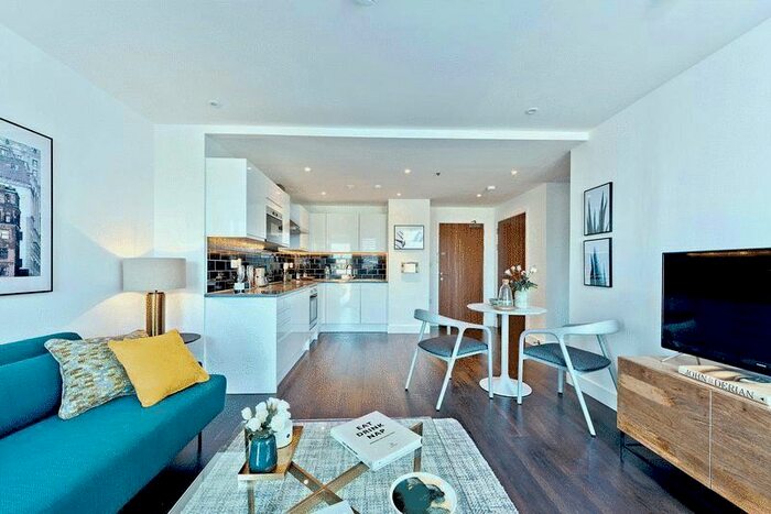 1 Bedroom Flat To Rent In Britannia Point, Christchurch Road, SW19