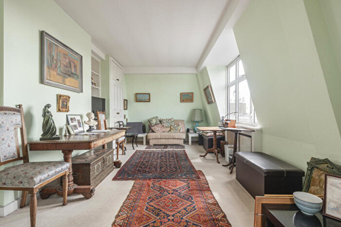 2 Bedroom Flat For Sale In Clifford's Inn, Fetter Lane, EC4A