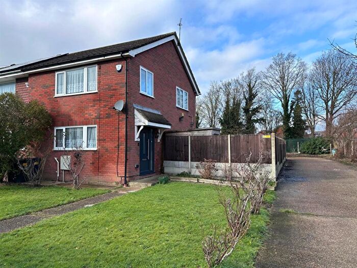 3 Bedroom End Terrace House For Sale In Athol Road, Ashford, TN23