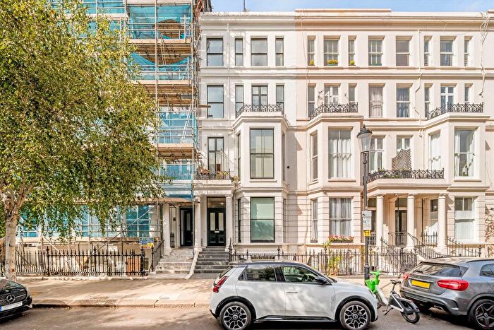 2 Bedroom Flat For Sale In Longridge Road, London, SW5