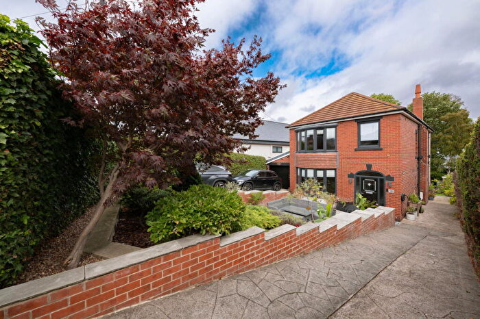 5 Bedroom Detached House For Sale In The Balk, Staincross, Barnsley, S75