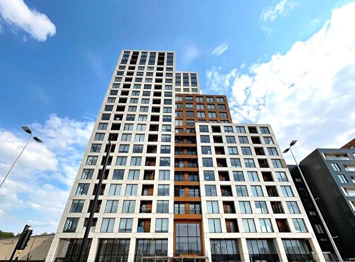 2 Bedroom Flat To Rent In The Gateway, Trafford Road, Salford, M5