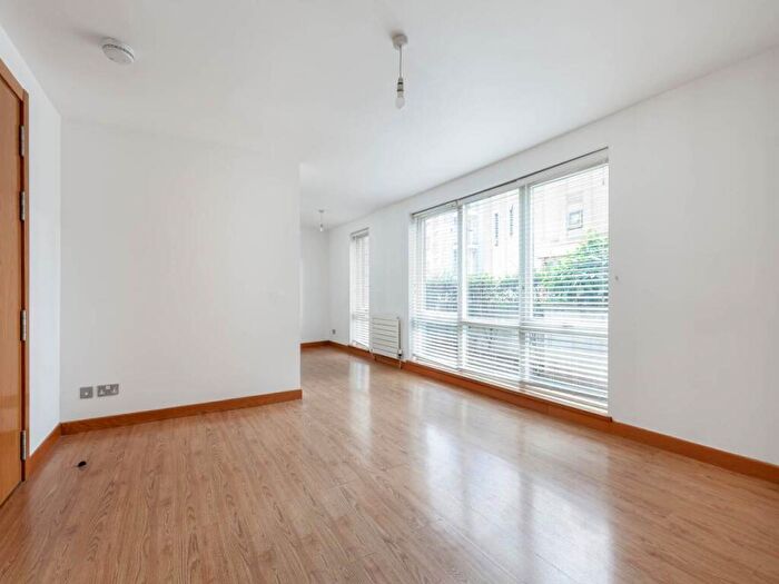 2 Bedroom Flat To Rent In Coburg Street, Leith, Edinburgh, EH6