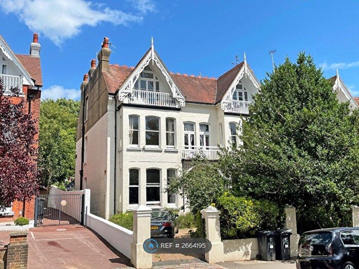 2 Bedroom Flat To Rent In Preston Park Avenue, Brighton, BN1