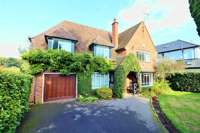 4 Bedroom Detached House To Rent In The Warren, Radlett, WD7