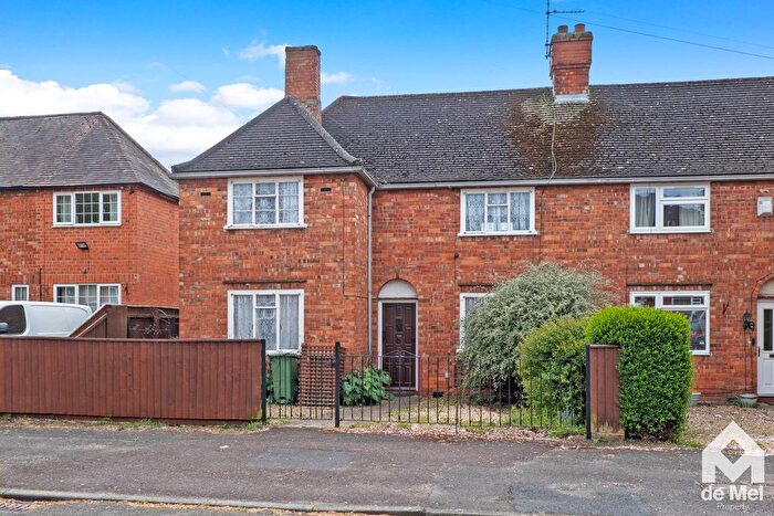 3 Bedroom Semi Detached House For Sale In Spenser Road, Cheltenham, GL51