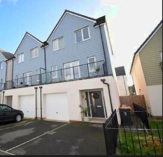 4 Bedroom Semi-Detached House To Rent In Spencer Way, Glan Llyn, Newport., NP19