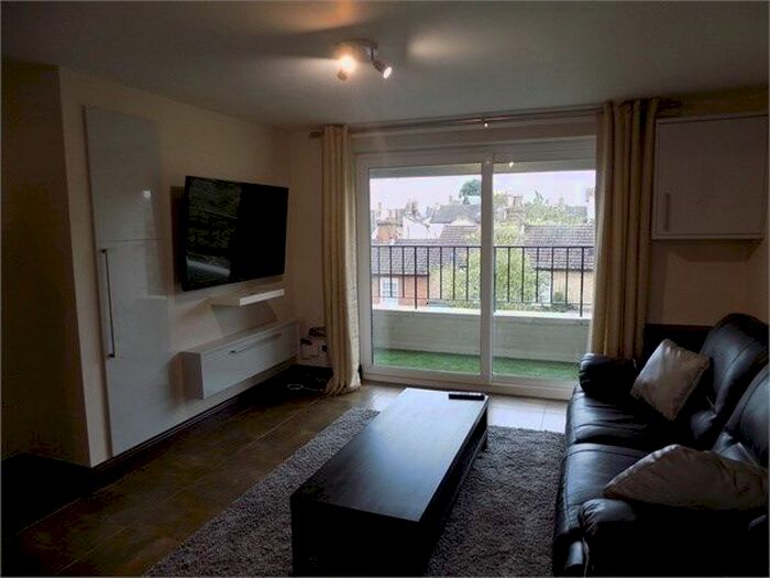 1 Bedroom Flat To Rent In Old Road, Leighton Buzzard, LU7