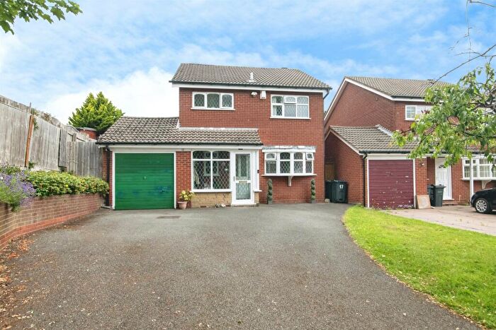 3 Bedroom Detached House For Sale In Ashleigh Drive, Birmingham, B20